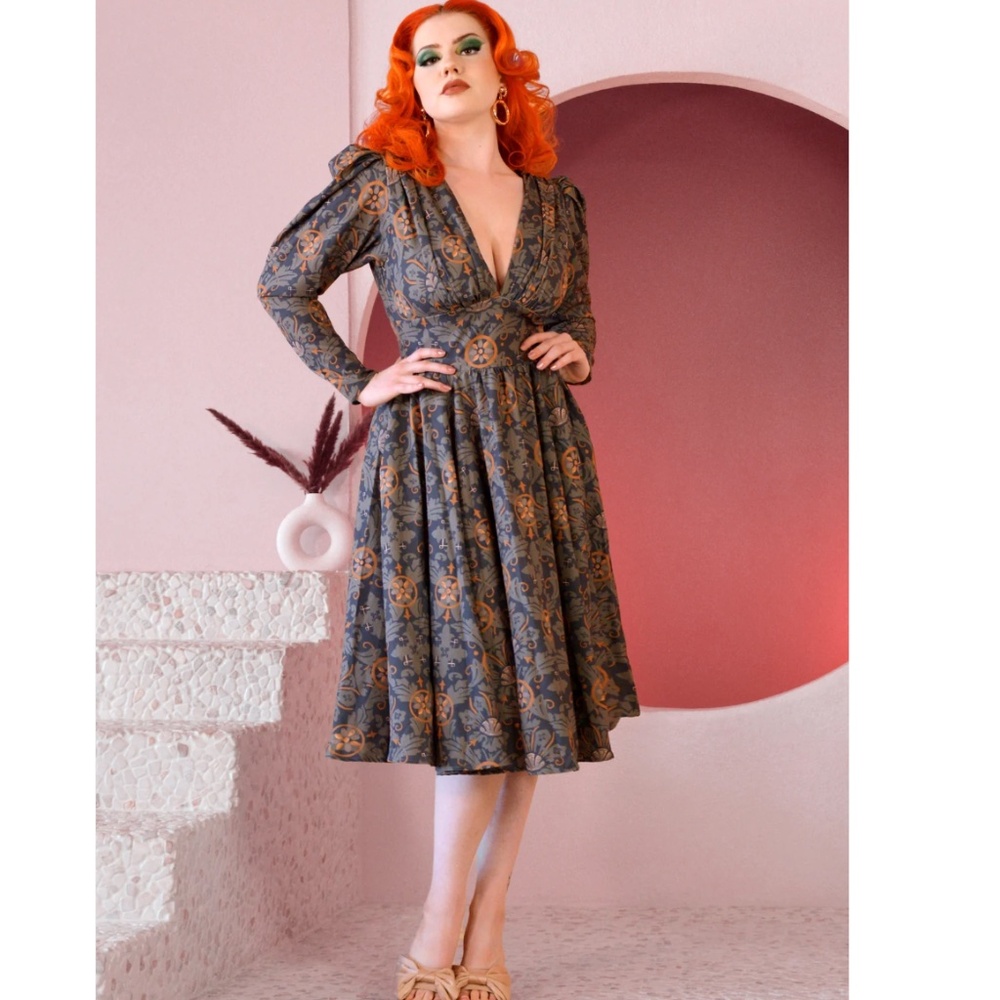 NWT! 2X Luna 1940s Style Dress in Royal Woods Crepe